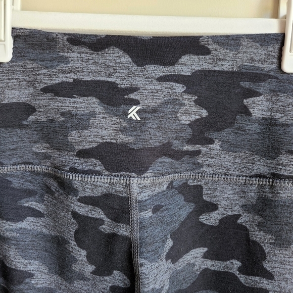Kyodan High Waist Camo Printed Shorts Size XS - Picture 5 of 7